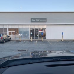 Fine Nail Destination - Front of shop