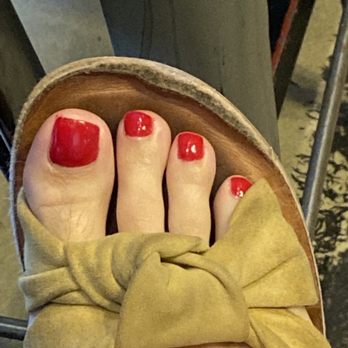 Luxe Hair-Nail & Spa - Crooked toe nail - Hair Salons Near Me - Fullerton, California Luxe Hair-Nail & Spa - Crooked toe nail - Hair Salons Near Me - Fullerton, California