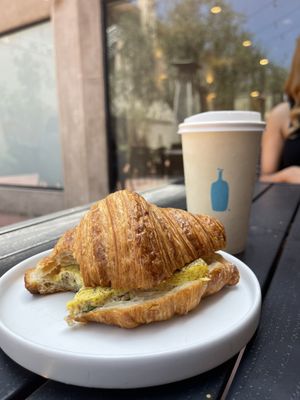 Blue Bottle Coffee by null