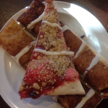 Pizza Pie Cafe Layton - Raspberry dessert pizza and cinnamon sticks - Pizza Near Me - Layton, Utah