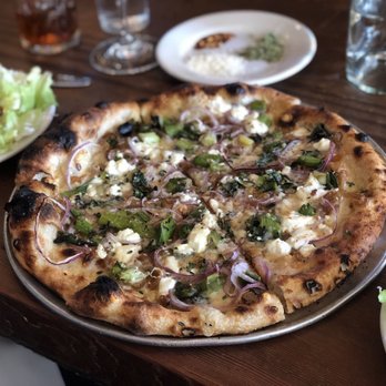 Gjelina - Mushroom , Fontina , Truffl E Tremor Goat Cheese & Thyme Pizza - New American Near Me - Venice, California