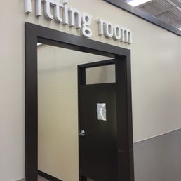 Fitting rooms in Kroger Fitting rooms in Kroger