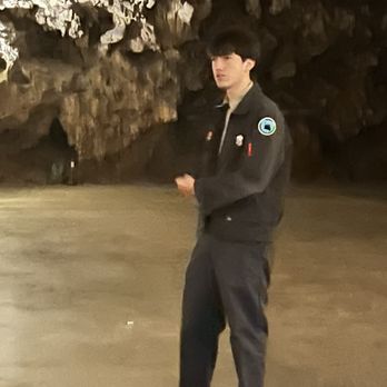 Meramec Caverns - Tour guide - Tours Near Me - Sullivan, Missouri Meramec Caverns - Tour guide - Tours Near Me - Sullivan, Missouri