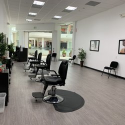 Nora Threading Salon - Inside location