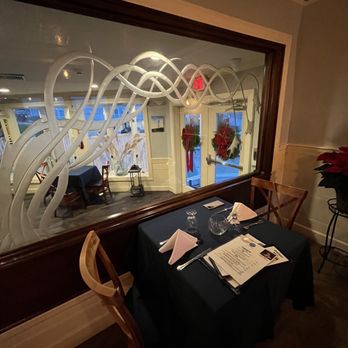 Rocks21 - Seating area - Seafood Near Me - Mystic, Connecticut Rocks21 - Seating area - Seafood Near Me - Mystic, Connecticut