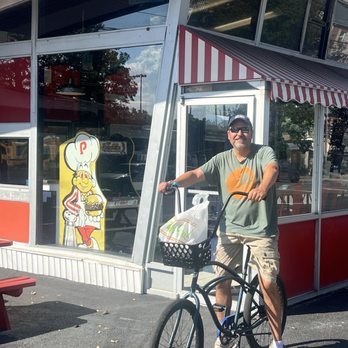 Shore Thing Rentals - Picking up burgers from this cool old school burger joint to bring back to our sailboat. - Rafting/Kayaking Near Me - Glen Cove, New York