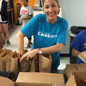 Kids’ Meals - Janssen Cares Volunteer Days - Community Service/Non-Profit Near Me - Houston, Texas Kids’ Meals - Janssen Cares Volunteer Days - Community Service/Non-Profit Near Me - Houston, Texas