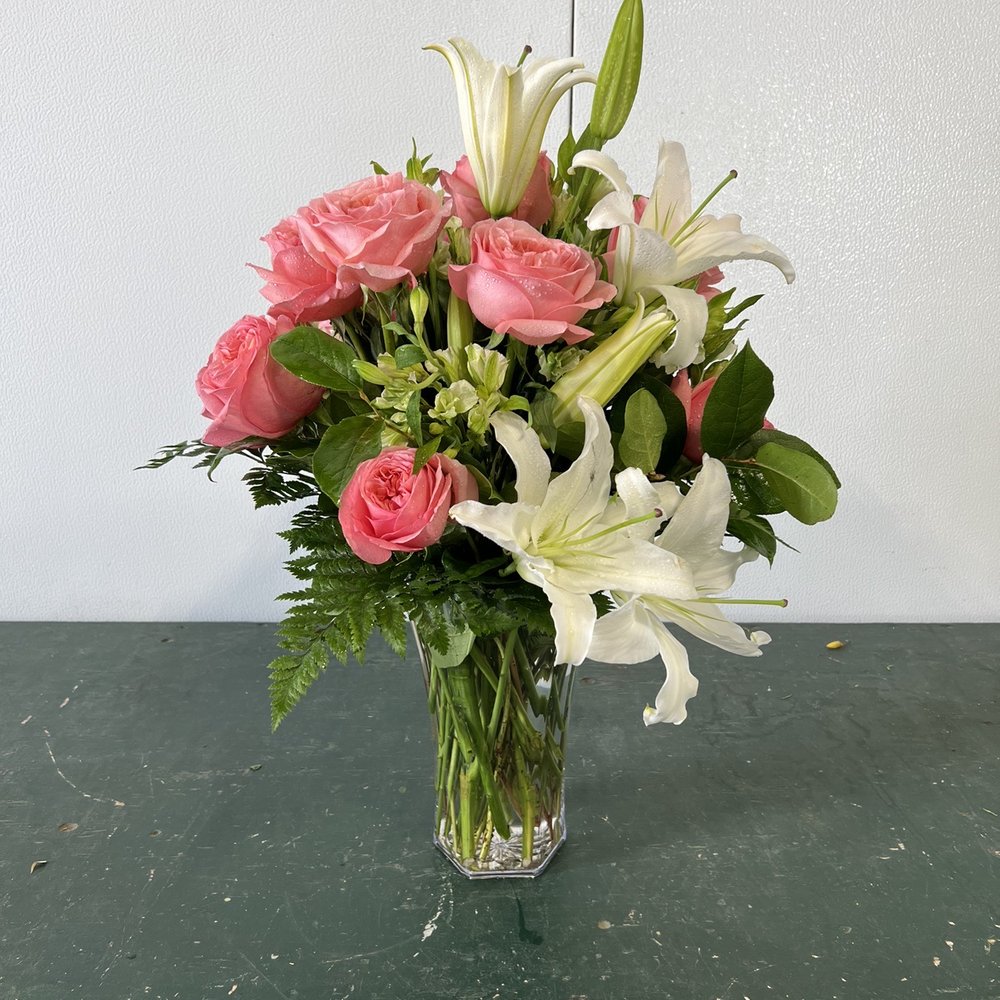 Bella Rosa - Florists Near Me - Honolulu, Hawaii Bella Rosa - Florists Near Me - Honolulu, Hawaii