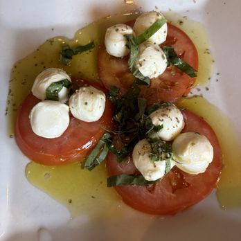 Limoncello Ristorante - Caprese Salad - Italian Near Me - Boston, Massachusetts