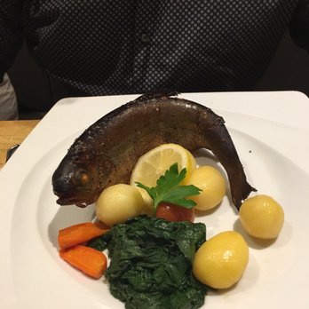 Pfälzer Hof - Warm geräucherte Forelle, ausgezeichnet! - German Near Me - Edenkoben, RP Pfälzer Hof - Warm geräucherte Forelle, ausgezeichnet! - German Near Me - Edenkoben, RP