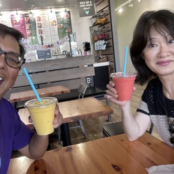 Nekter Juice Bar - Ernie and Shihoko - Juice Bars & Smoothies Near Me - Redlands, California