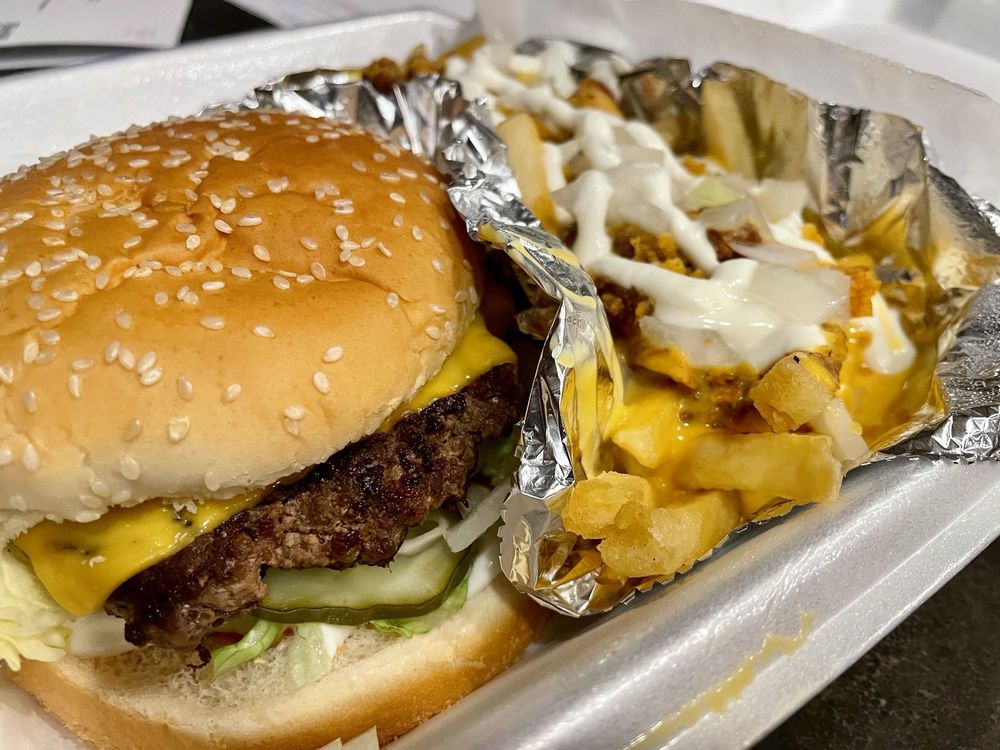 SAUCY DOGSBURGERSTENDERS Updated October 2024 72 Photos & 94