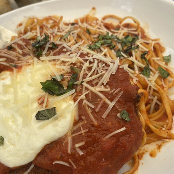 Fratellos Waterfront Restaurant - CHICKEN PARMESAN - Bars Near Me - Appleton, Wisconsin