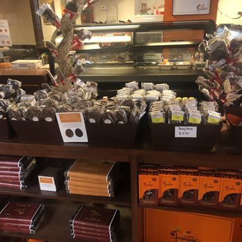 Jacques Torres Chocolate - Chocolatiers & Shops Near Me - Brooklyn, New York Jacques Torres Chocolate - Chocolatiers & Shops Near Me - Brooklyn, New York