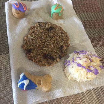 Bogart's Bone Appetit - Their baked goods are sooo cute! - Pet Stores Near Me - Henderson, Nevada Bogart's Bone Appetit - Their baked goods are sooo cute! - Pet Stores Near Me - Henderson, Nevada