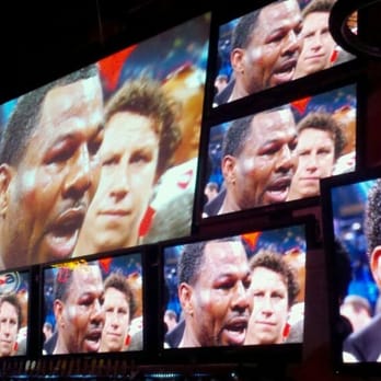 Barney's Beanery - Great place to watch a fight! - Breakfast & Brunch Near Me - Westwood, California