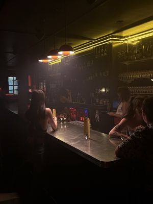 Bar Part Time by null