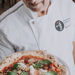 Ristorante | Pizzeria Graz - Ristorante | Pizzeria Galliano - chef with focus on pizza