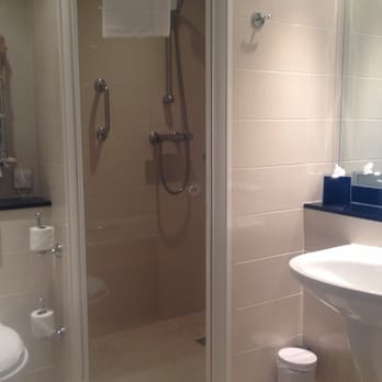 Mercure ST. Pauls Hotel & Spa - Bathroom.  There is a tub to the left - Hotels Near Me - Sheffield, XSY