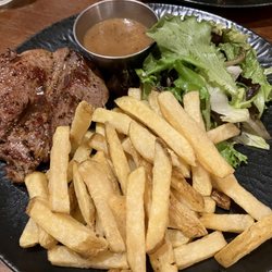 Butcher's cut with pepper sauce and fries