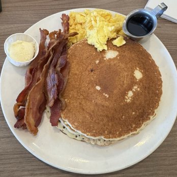 The Country Deli - Delis Near Me - Chatsworth, California