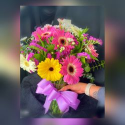 Funky flower shop - Get well arrangment; gerbera galore