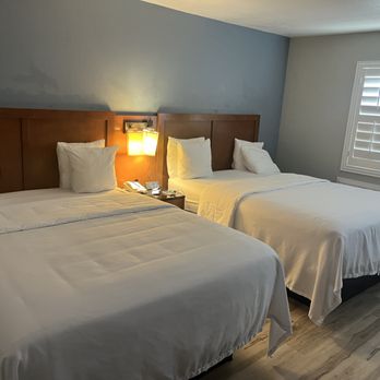 Comfort Inn - Two queen beds - Hotels Near Me - San Simeon, California Comfort Inn - Two queen beds - Hotels Near Me - San Simeon, California