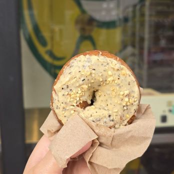 Lee's Donuts - Donuts Near Me - Vancouver, British Columbia