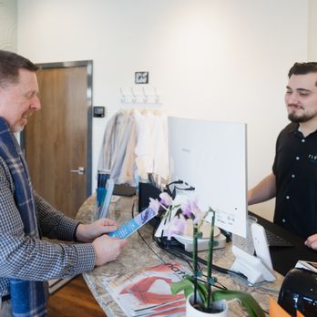 Flotstone - Our Friendly Staff is always ready to greet you with a smile - Float Spa Near Me - Lake Bluff, Illinois