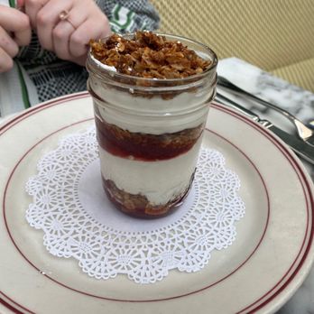 Le Diplomate - Yogurt Parfait - Brasseries Near Me - Washington, DC, District of Columbia
