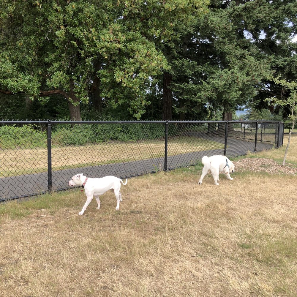 Crestview Off-Leash Dog Park - Dog Parks Near Me - Tukwila, Washington Crestview Off-Leash Dog Park - Dog Parks Near Me - Tukwila, Washington
