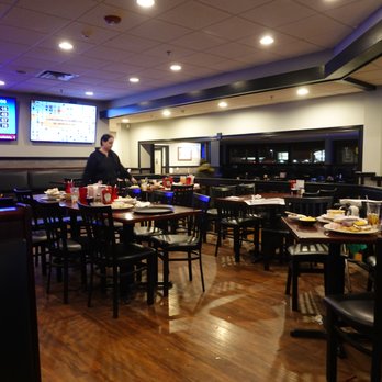 Mr. Mike's Restaurant & Lounge - the dining area - Sandwiches Near Me - Haverhill, Massachusetts