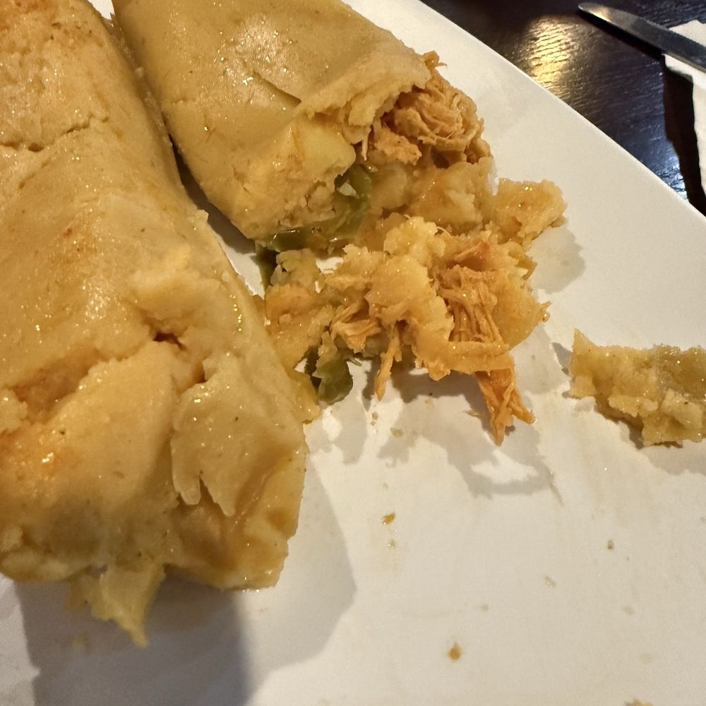 Las Palmas - Chicken Tamales - Salvadoran Near Me - Seatac, Washington