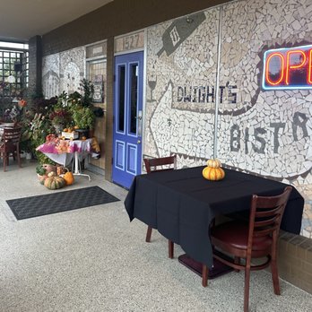 Dwight's Bistro - Outside - French Near Me - Jacksonville Beach, Florida