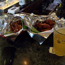 We back again on a Friday!!   Joco's randomly has free wings with Drinks #Nice