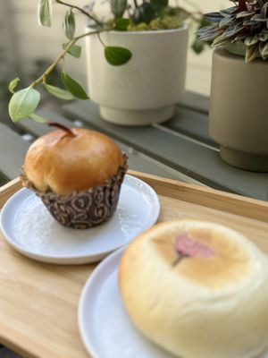 Jiro Cafe & Bakery by null