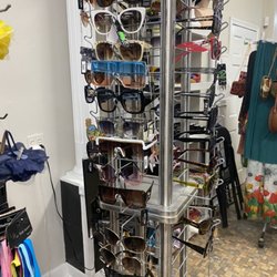 Kuku's Beauty Supply - Sunnies