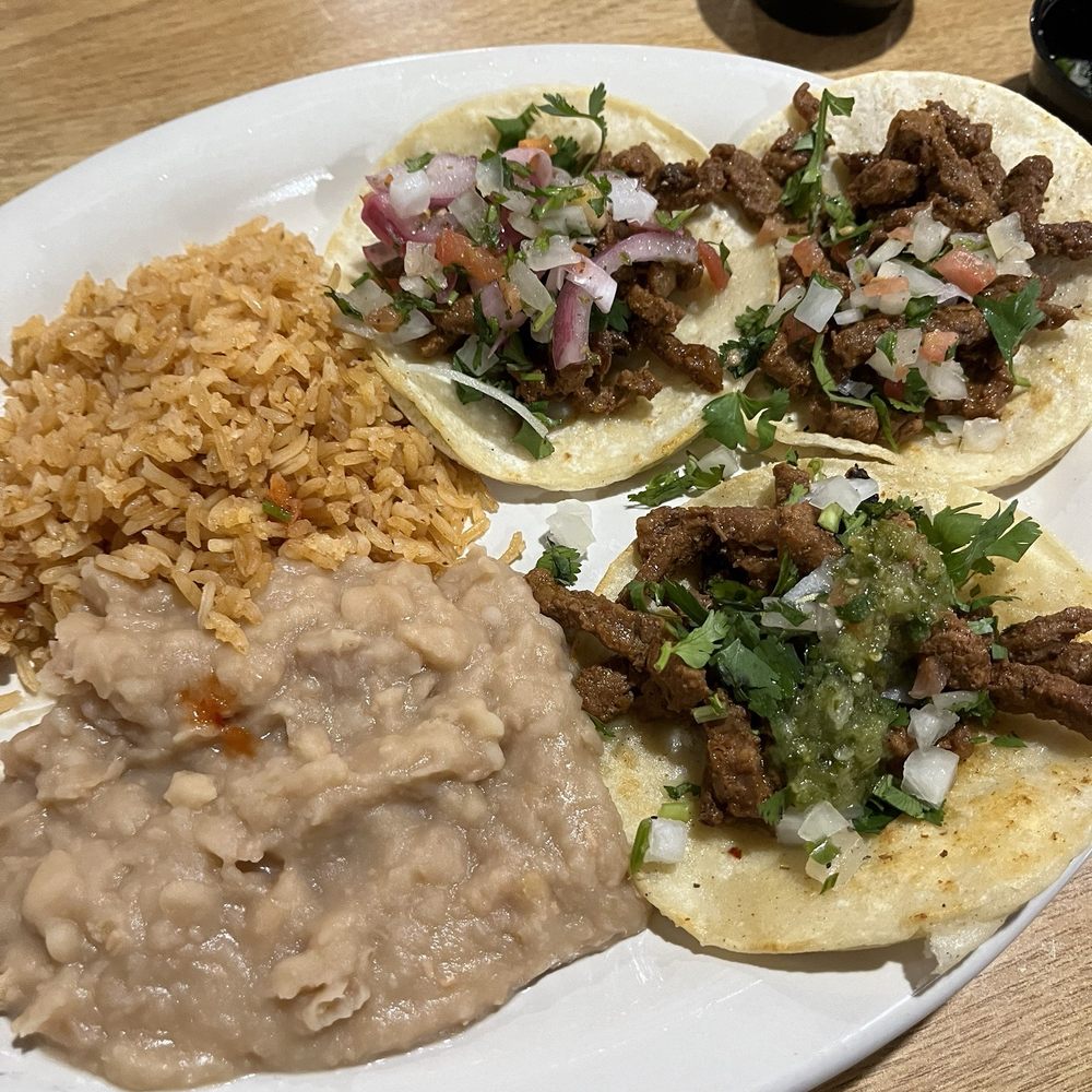 3 tacos de carne asada special plate