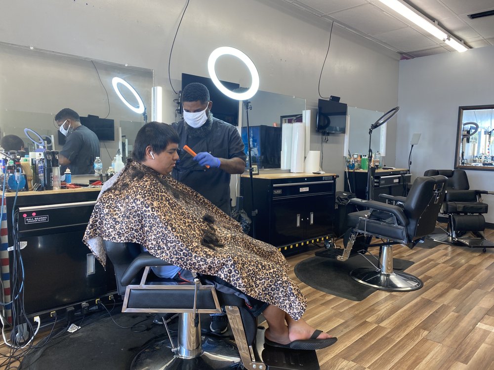 GATOR CHOP Updated September 2024 2707 Hwy 90, Gautier, Mississippi Barbers