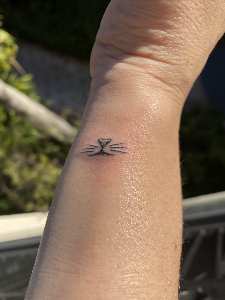 INK VILLAINS TATTOOS 16 Photos & 17 Reviews Tattoo 4941 E