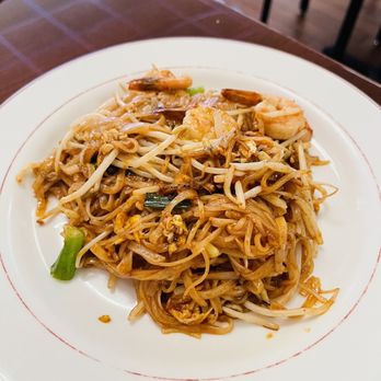 Thai Erawan Restaurant - Shrimp Pad Thai - legit - Thai Near Me - Yorktown, Virginia Thai Erawan Restaurant - Shrimp Pad Thai - legit - Thai Near Me - Yorktown, Virginia