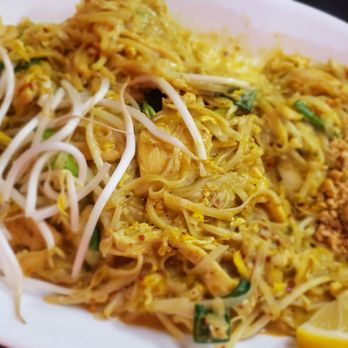 Mai's Spicy Kitchen - Curry Noodles. - Sushi Bars Near Me - New Baltimore, Michigan Mai's Spicy Kitchen - Curry Noodles. - Sushi Bars Near Me - New Baltimore, Michigan