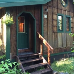 Abode Well Cabins - Front entrance