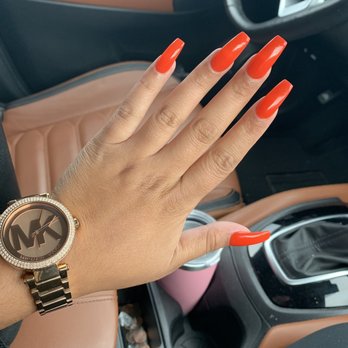 Diamond Nails - Nail Salons Near Me - Austin, Texas