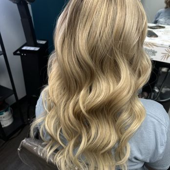 Blushing bombshell - Full highlight and Extentions - Hair Salons Near Me - Huntsville, Alabama Blushing bombshell - Full highlight and Extentions - Hair Salons Near Me - Huntsville, Alabama