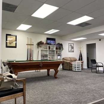 Great Cut - Seating area complete with a billiards table so you could play pool while waiting to get your haircut - Hair Salons Near Me - Sacramento, California Great Cut - Seating area complete with a billiards table so you could play pool while waiting to get your haircut - Hair Salons Near Me - Sacramento, California