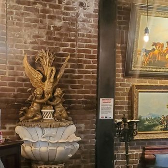 Le Moo - The decor is killer - Steakhouses Near Me - Louisville, Kentucky Le Moo - The decor is killer - Steakhouses Near Me - Louisville, Kentucky
