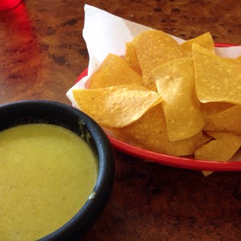Taqueria Perlitas - Chips n salsa. - Mexican Near Me - Plainview, Texas