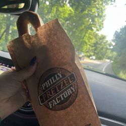 Philly Pretzel Factory - Pretzel to go