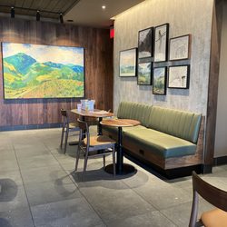 Starbucks - Dining Room